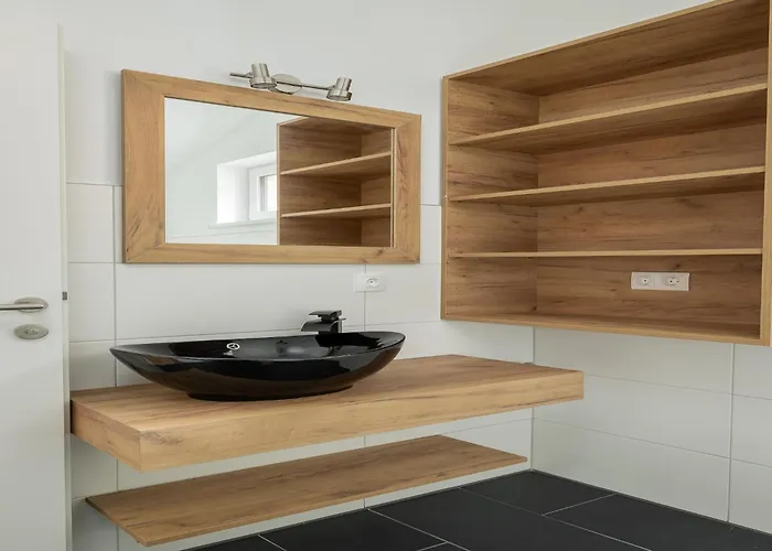 Chalet In With Slope Access *