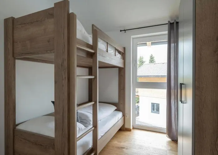 Chalet In With Slope Access